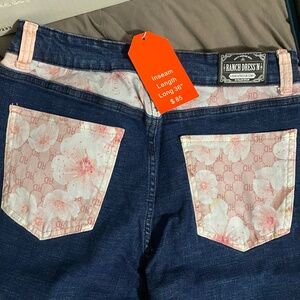 Ranch Dressn’ jeans with pink pockets